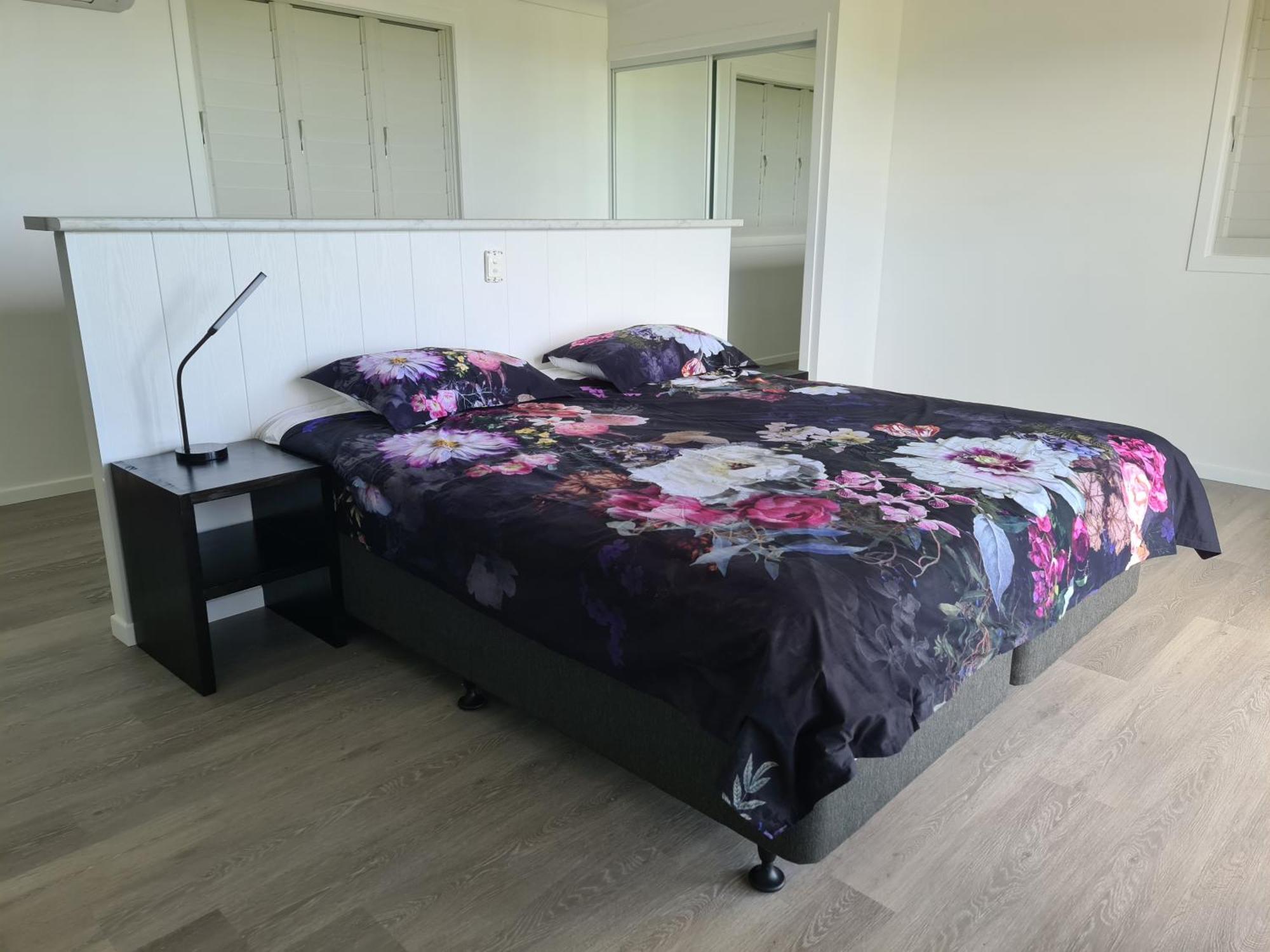 Vista Hinchinbrook Aparthotel Cardwell Bagian luar foto
