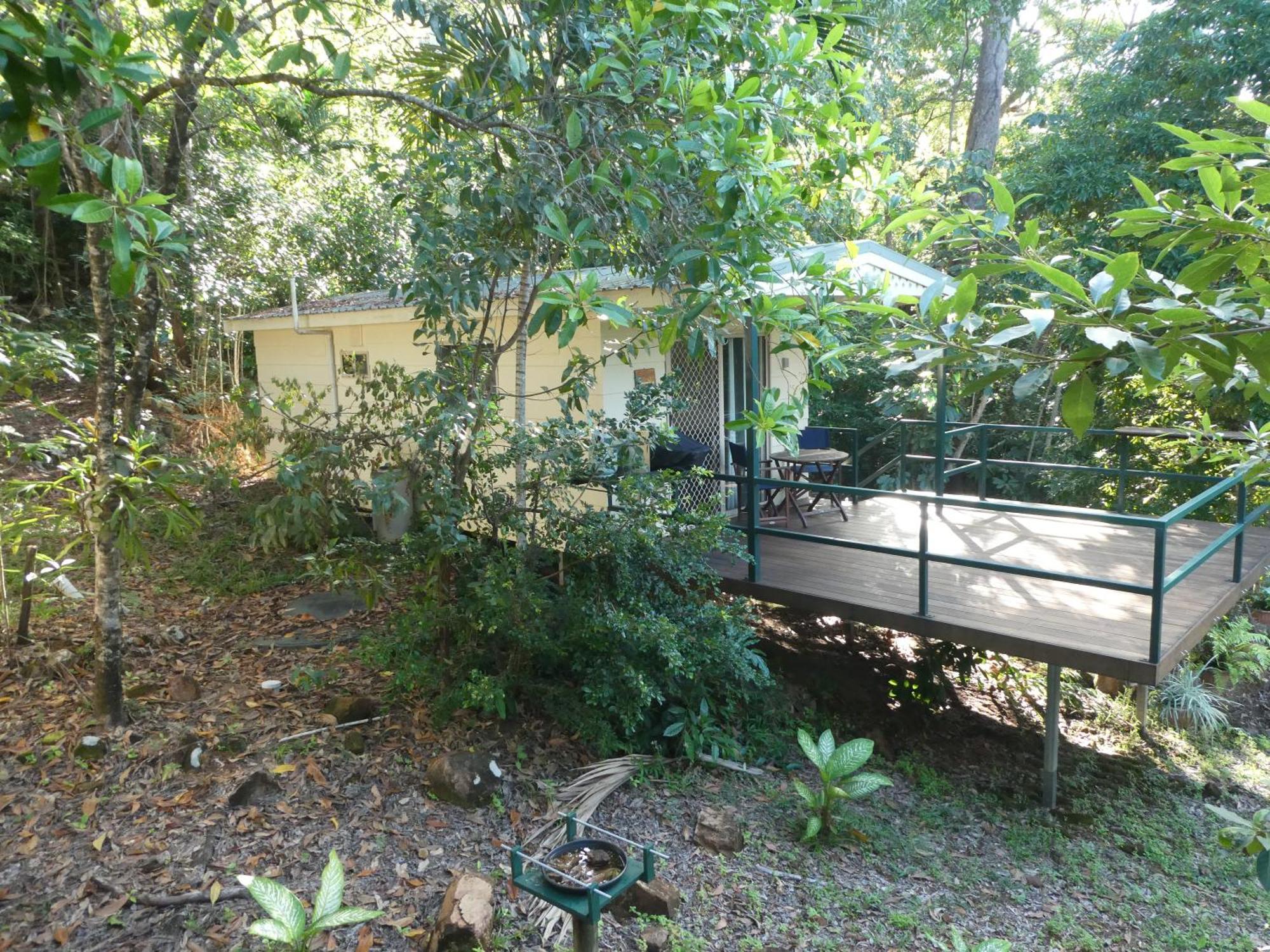 Vista Hinchinbrook Aparthotel Cardwell Bagian luar foto